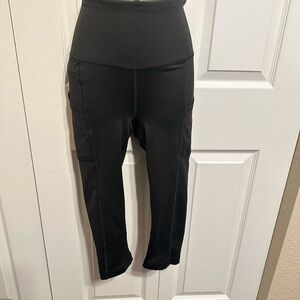 Patagonia | Black High-Waisted Crop Leggings  - Women’s XS